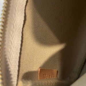 100% Authentic Louis Vuitton clutch